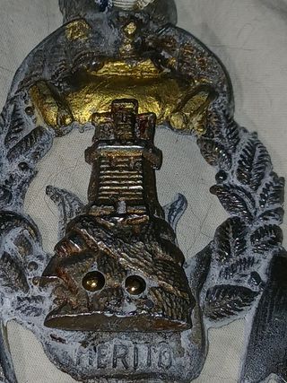 ESCUDO ALICANTE MERITO GRAN MEDALLA antigua