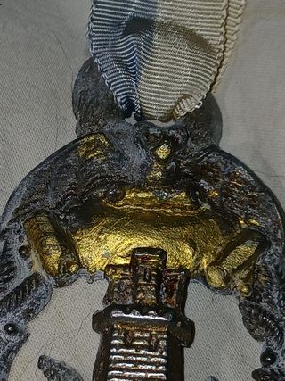 ESCUDO ALICANTE MERITO GRAN MEDALLA antigua