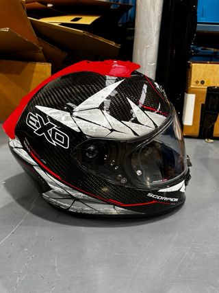 Casco Scorpion Exo 1400 Evo Carbon Air Aranea Black Neon Red