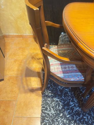 Mesa comedor extensible y sillas