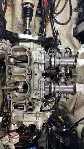 Moto de agua seadoo gtx di (FALTA MONTAR CULATA)