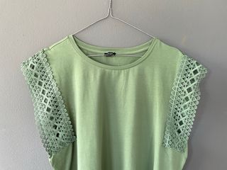 Canotta verde oliva con pizzo