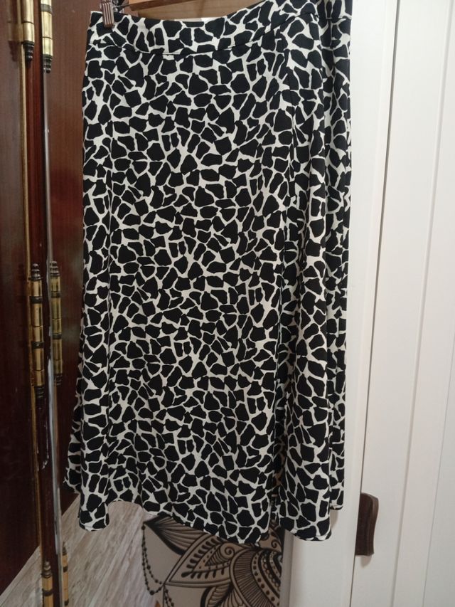 Falda midi estampado animal print