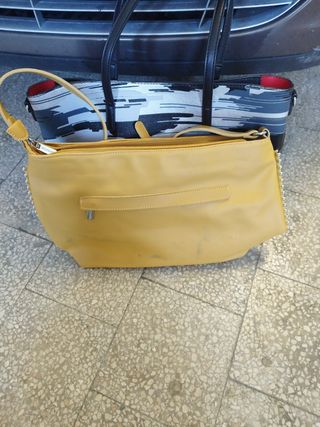 Borse donna: 1 Grigia e una Gialla