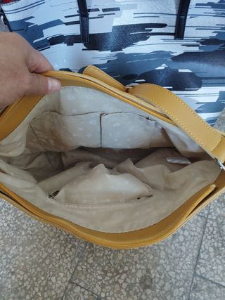 Borse donna: 1 Grigia e una Gialla