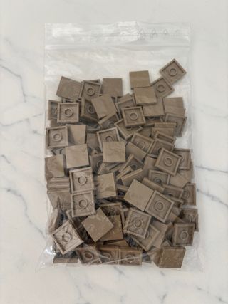 Lego azulejo dark tan tile 2x2 x100