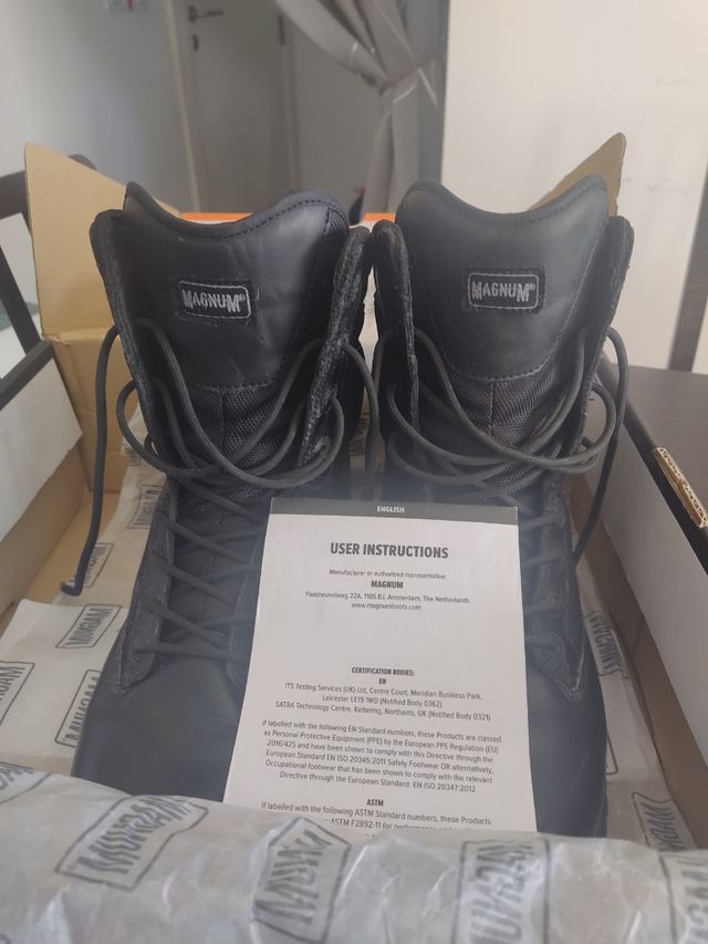 Botas Magnum