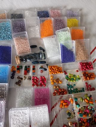 Abalorios de cristal multicolor
