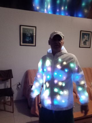 Cazadora luminosa