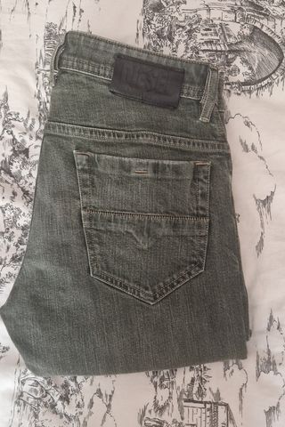 Vaqueros Diesel slim. Talla 30-34