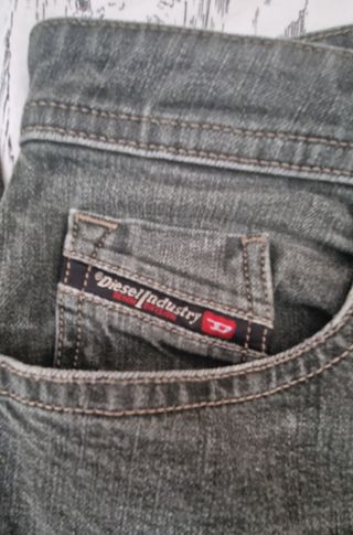 Vaqueros Diesel slim. Talla 30-34