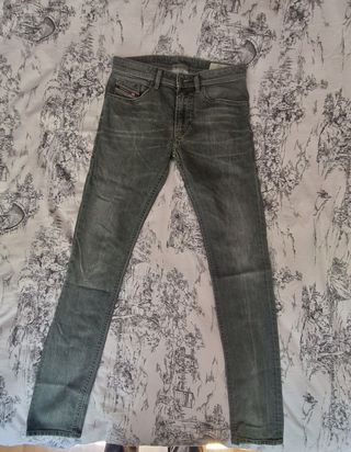 Vaqueros Diesel slim. Talla 30-34