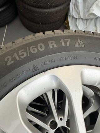 Neumáticos Continental 215/60 R17 + llantas