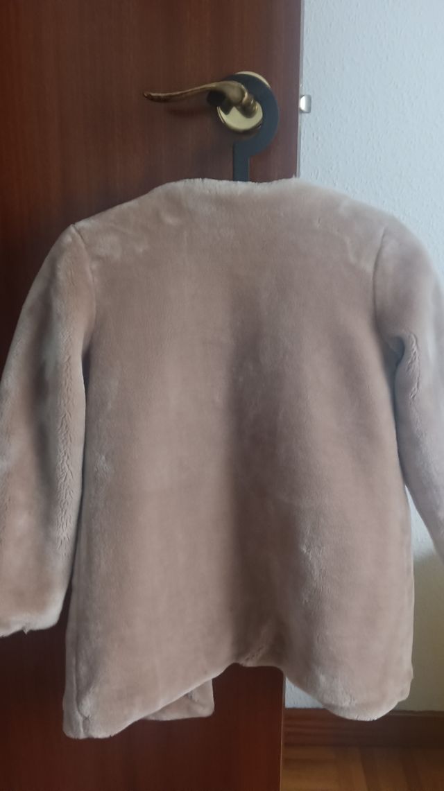 Abrigo Zara niña talla 9 beige