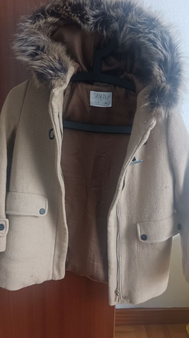 Abrigo Zara niña talla 9 beige