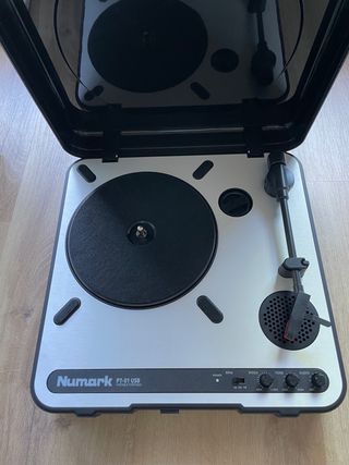 Giradiscos Numark PT01