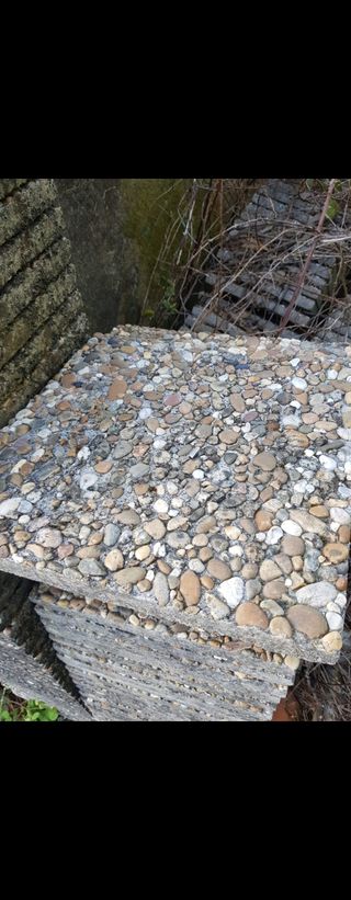Baldosas de piedras de cantería antiguas.