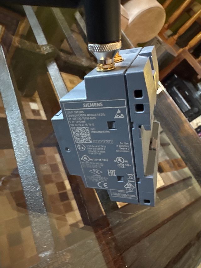 Módulo Siemens LOGO! CMR2020