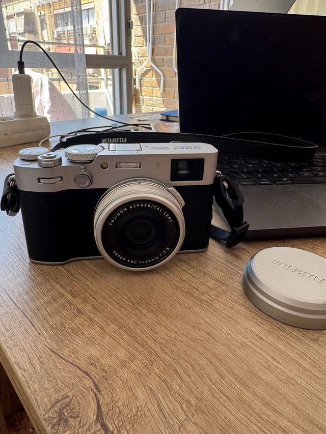 Fujifilm X100VI - Cámara compacta.