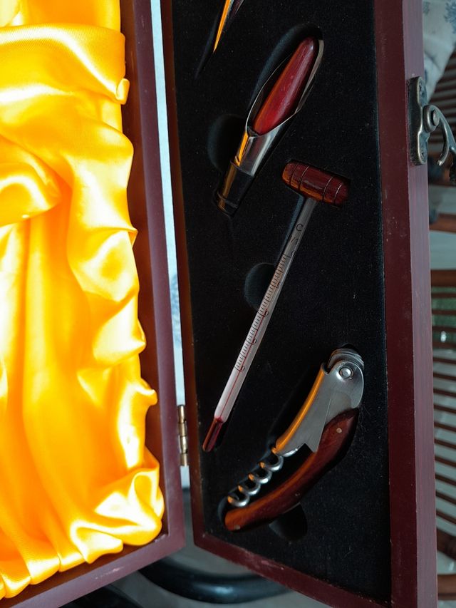 Scatola per bottiglia pregiata