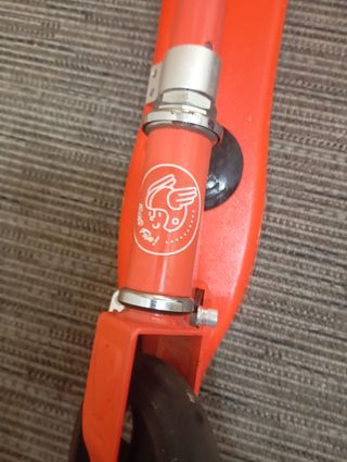 Patinete Globber rojo infantil