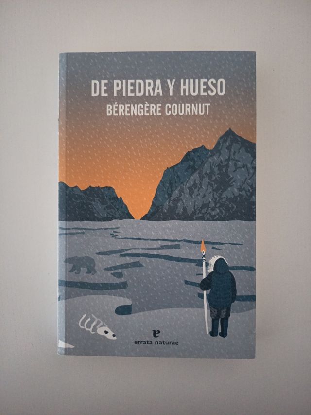 De piedra y hueso.