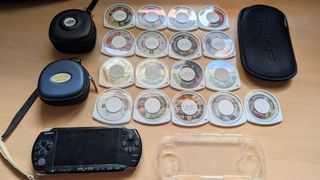 PSP 3004 negra + 17 juegos