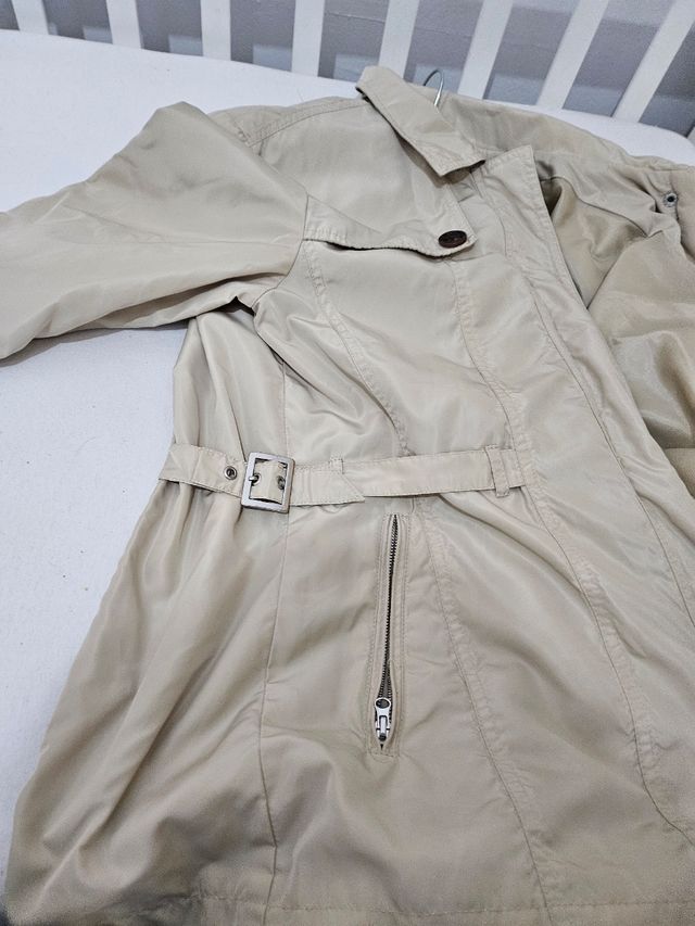 Chaqueta entretiempo color beig