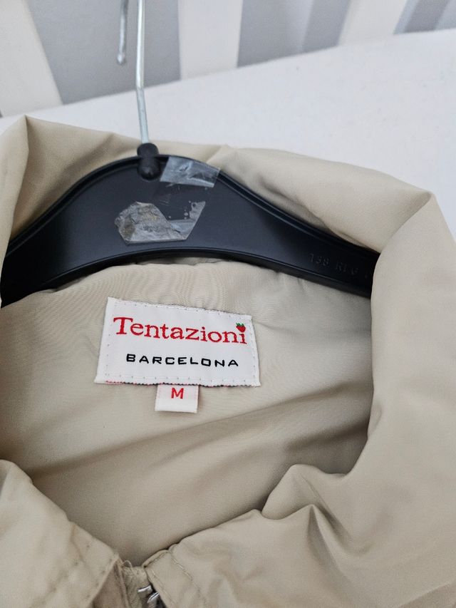 Chaqueta entretiempo color beig