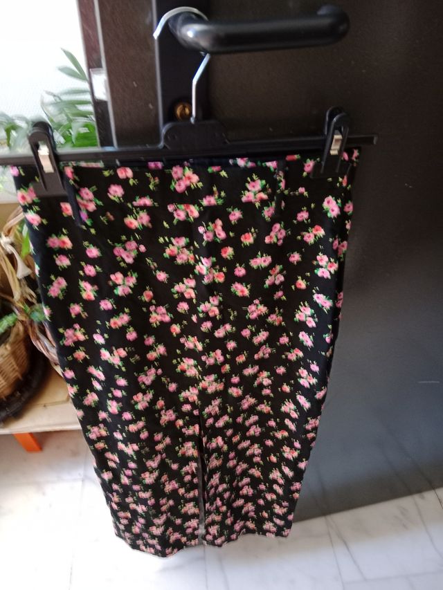 Falda juvenil de mujer