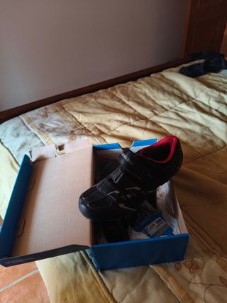 Bendo zapatos de espining talla 40