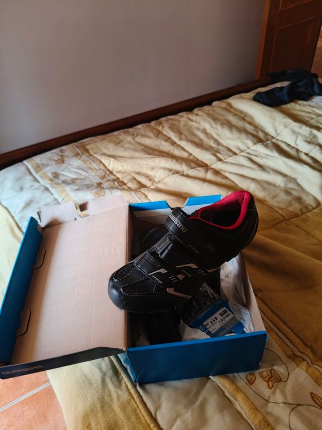 Bendo zapatos de espining talla 40