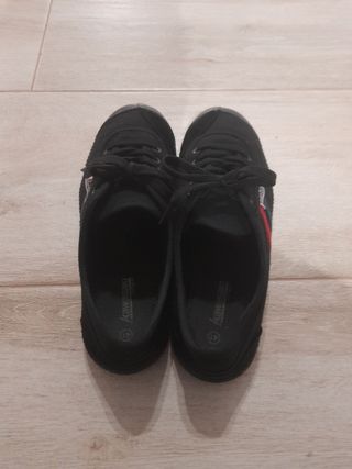 Zapatillas Kawasaki negras