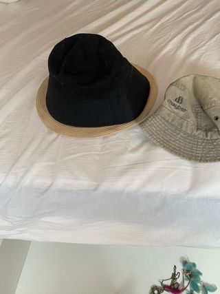 3 para el sol, 2 gorros un sombrero 