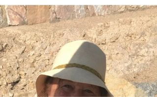 3 para el sol, 2 gorros un sombrero 