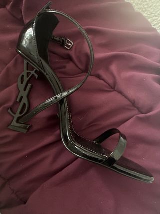 Tacones YVES SAINT LAUTENRT PARIS