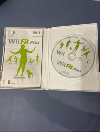 Wii Fit Plus - Nintendo