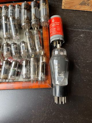 Valvole per radio vintage