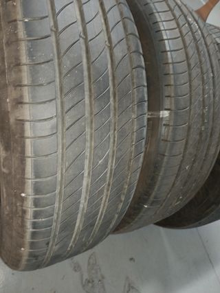  Neumáticos 215 65 r17 103v