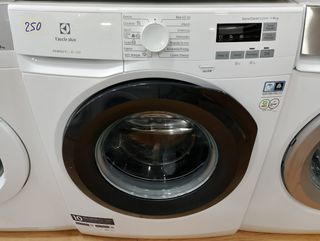 Lavadora Electrolux PERFECTC. RE 600 - 9kg