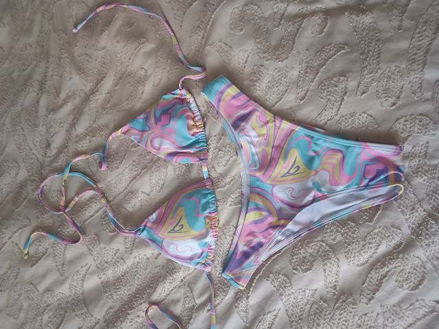 Bikini multicolor estampado