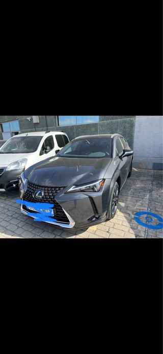 Lexus UX 2023