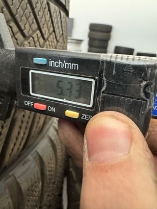 Llantas + Neu Bridgestone 245/40R18 93V