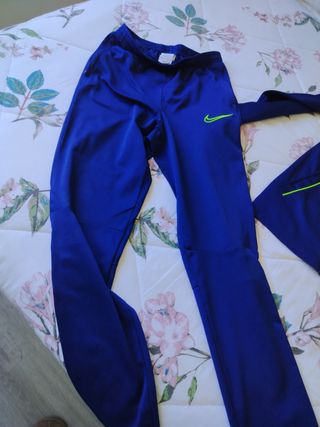AUTÉNTICO!!Chándal Nike azul niño
