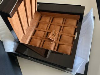 Caja para 12 relojes tipo cogre Buben and Zõrweg