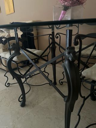 Mesa y butacas hierro forjado ideal para chalets
