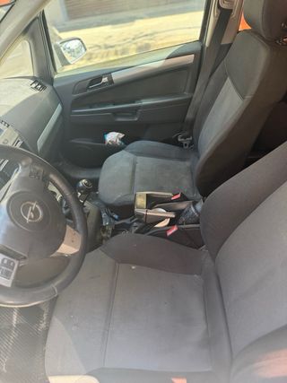 Opl Zafira B 2006