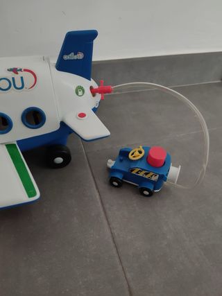 Avión Caillou Juguete