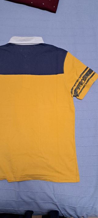 Polo Tommy Hilfiger azul y amarillo