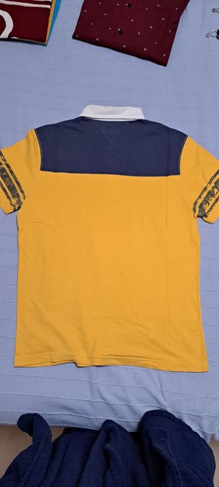 Polo Tommy Hilfiger azul y amarillo